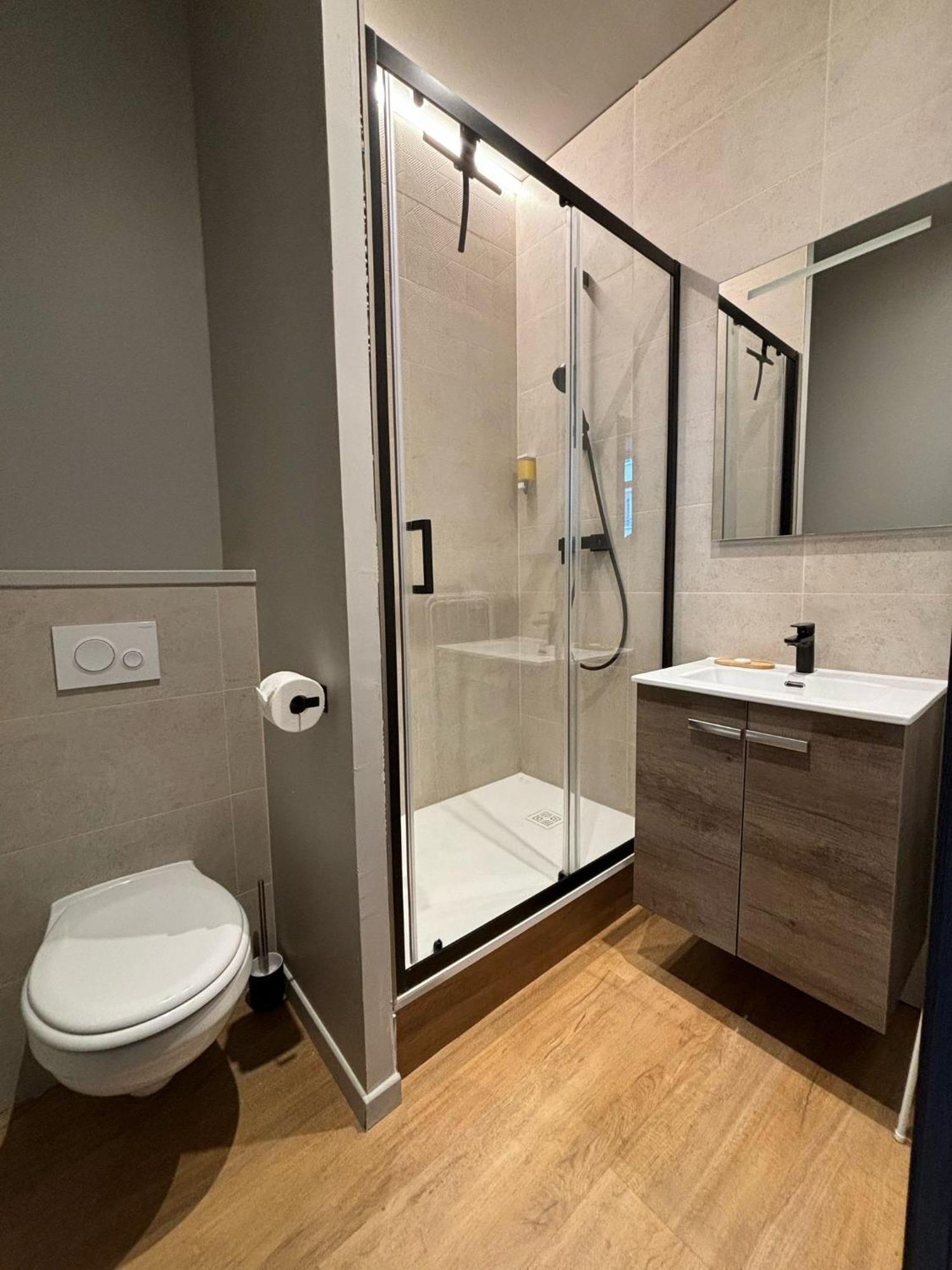 Le 12 Wifi Cosy Parking Gratuit Apartment Saint-Etienne  Ngoại thất bức ảnh